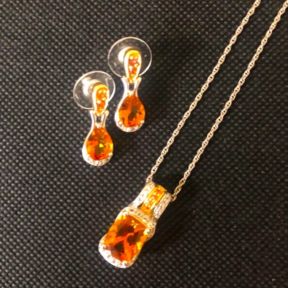 Citrine Sterling silver .(925) Necklace & Matching Teardrop Earrings, Silver